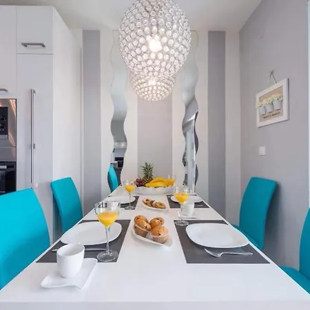 Charming And Stunning 2bedroom Apartman *