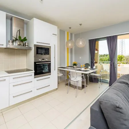 Charming And Stunning 2bedroom Διαμέρισμα Cavtat